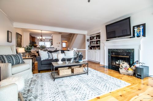 308 Chandlers Wharf, Portland, ME 04101-4652