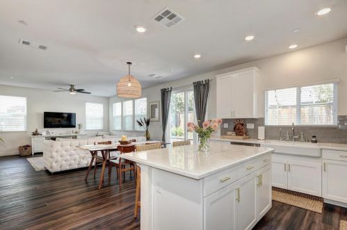 9979 Asilomar Ln, Elk Grove CA  95757-2549 exterior
