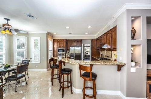 1098 Rexford Ln, Anaheim CA  92808-2333 exterior