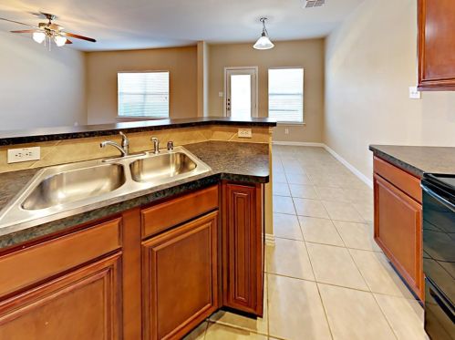 8721 Bigelow Dr, Plano TX  75024-7765 exterior