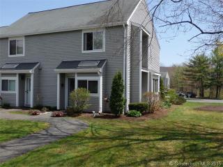 38 Hilltop Dr, Simsbury, CT 06089-9650