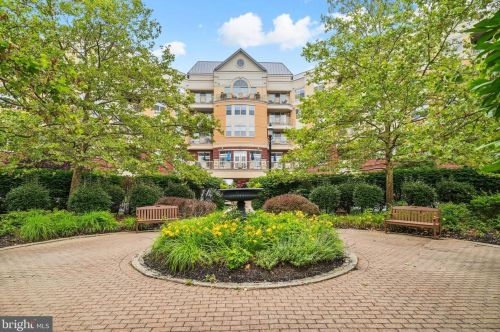 2304 Windrow Dr, Princeton NJ 08540-5020 exterior