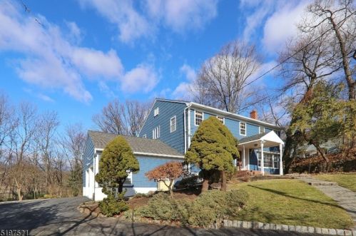 2625 Farview Dr, Mountainside, NJ 07092-1318