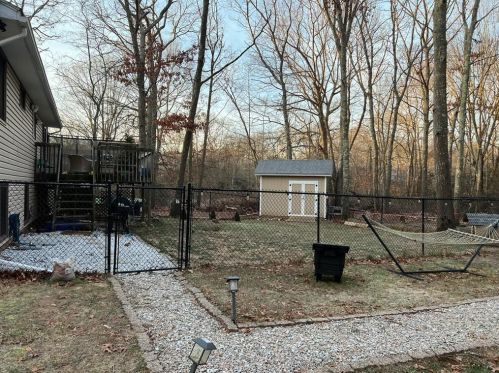 143 Alton Bradford Rd, Westerly RI  02808-1751 exterior
