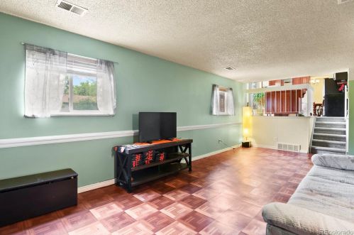 1794 Evanston St, Aurora CO 80014-2519 exterior