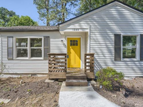 1249 Kasandra Dr, Marietta, GA 30067-7713