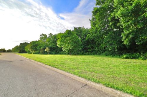 2422 Whispering Cv Cir, Garland TX exterior