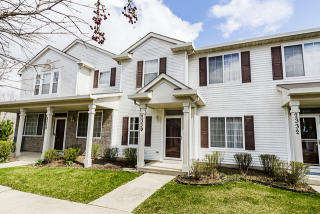 2330 Reflections Dr, Aurora IL  60502-7308 exterior