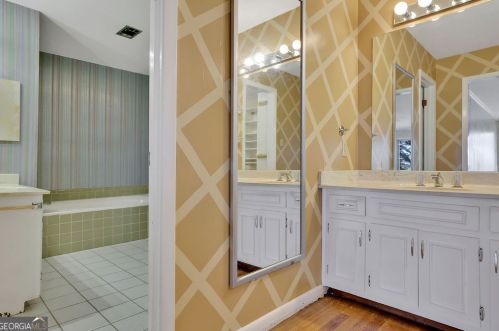 120 Huntcliff Pt, Atlanta GA  30350-1601 exterior