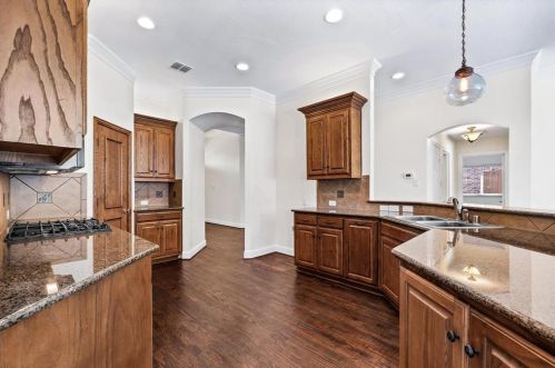 1508 Bluebonnet Way, Carrollton TX 75007-1216 exterior