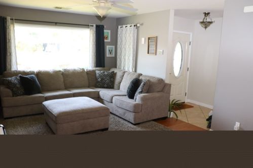 6117 Duquesne St, Riverside, CA 92506-4407