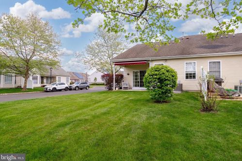 259 Meadowlark Dr, Trenton NJ  08690-3578 exterior