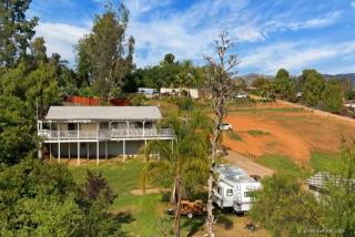 578 Robin Hill Ln, Escondido, CA 92026-1326