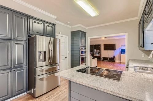 2134 Briarlake Trce, Atlanta GA  30345-3669 exterior