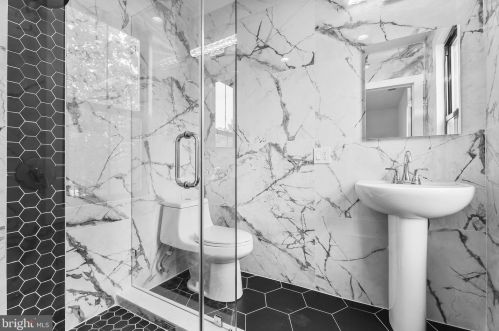 1671 Lawrence Rd, Trenton NJ 08648 exterior