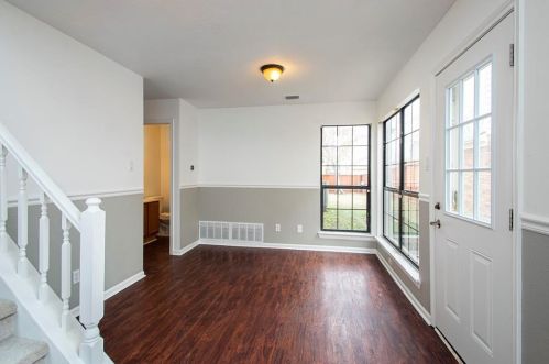 1921 Meadowview Ct, Carrollton TX 75010-4048 exterior