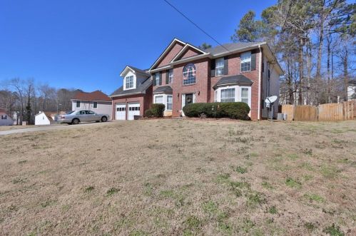 675 Conisburgh Ct, Stone Mountain, GA 30087-4965