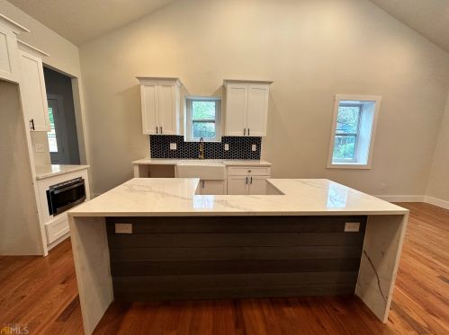 790 Knox Dr, Atlanta GA  30315-6810 exterior