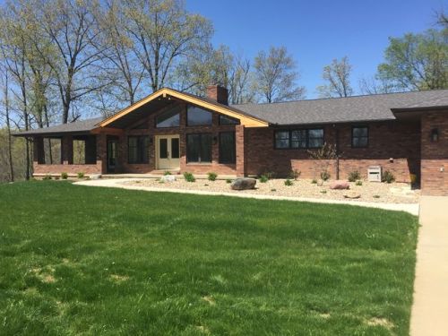 251 Denman Rd, Carlock, IL 61725-9042