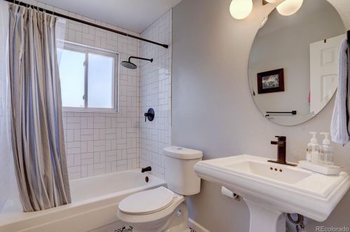 4817 Nucla Way, Aurora CO 80013-1212 exterior