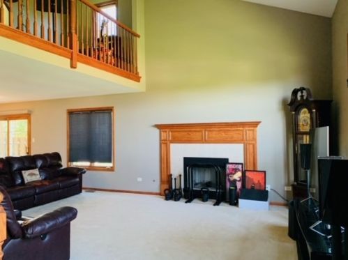 18142 Bramlett Dr, Tinley Park, IL 60487-6206