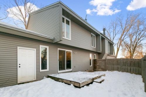 1745 Bluebill Dr, Saint Paul MN  55122-3142 exterior