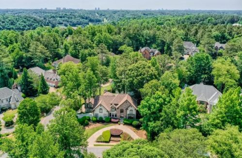 1125 Waterford Green Pt, Marietta, GA 30068-2929