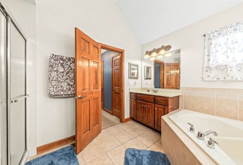 5 Crenshaw Ct, Lemont IL  60490-6614 exterior