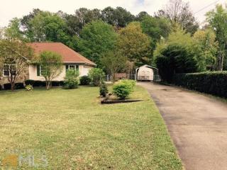 267 Russell Ln, Carrollton, GA 30116-8105