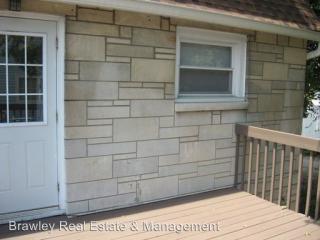 612 Dunn St, Blmgtn IN  47408-3613 exterior