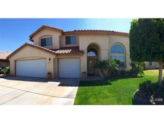 2174 R Carrillo Ct, Calexico, CA 92231-3983