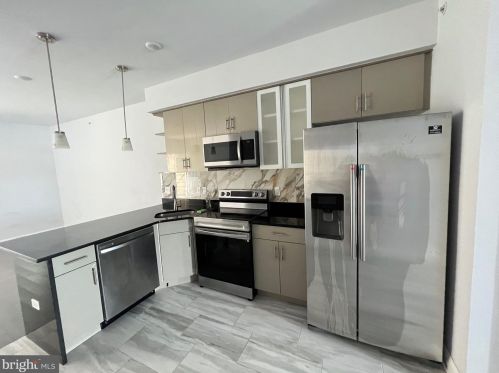 630 13th St, Philadelphia, PA 19123-2427