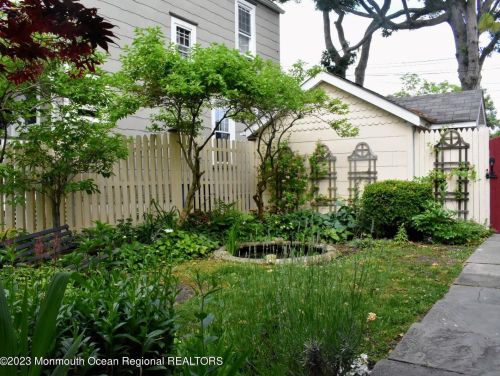 1505 Bond St, Tinton Falls NJ  07712-5315 exterior