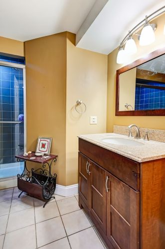 8300 County Line Rd, Willowbrook IL  60527-5719 exterior