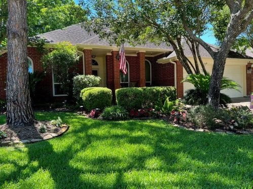 3122 Webber Dr, Pearland, TX 77584-9419
