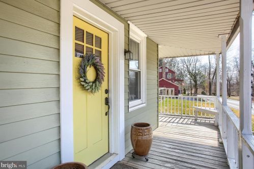 1221 Piketown Rd, Harrisburg, PA 17112-9054
