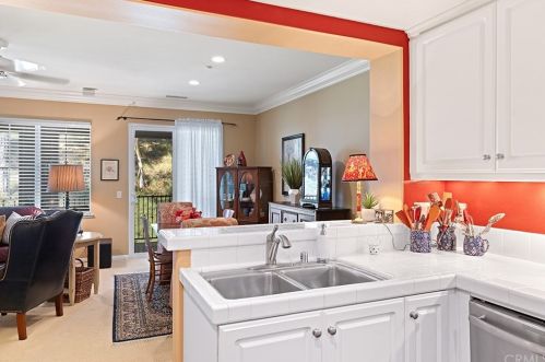 47 Gingerwood, Irvine CA  92603-0102 exterior