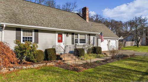 54 Saginaw St, Wapping CT  06074-2122 exterior