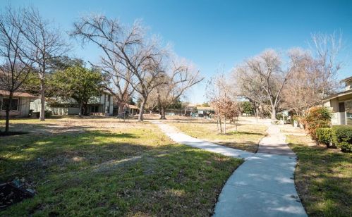 5019 Fort Clark Dr, Austin TX  78745-2435 exterior
