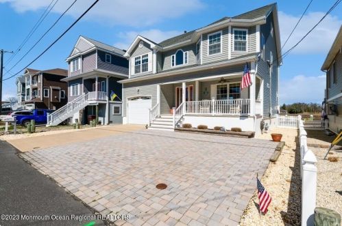 226 Bay Dr, Berkeley Township, NJ 08721-3119