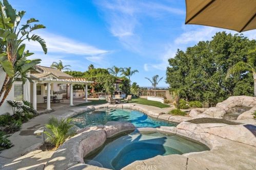 6528 Blackwood St, Riverside CA  92506-6240 exterior