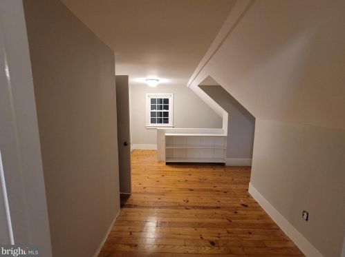 10220 Meredith Ave, Silver Spring MD 20910-1060 exterior