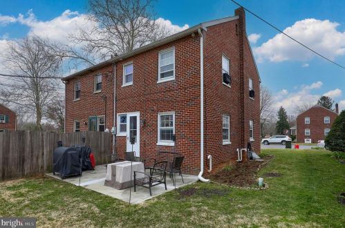 907 Green Ter, Lancaster, PA 17601-5135