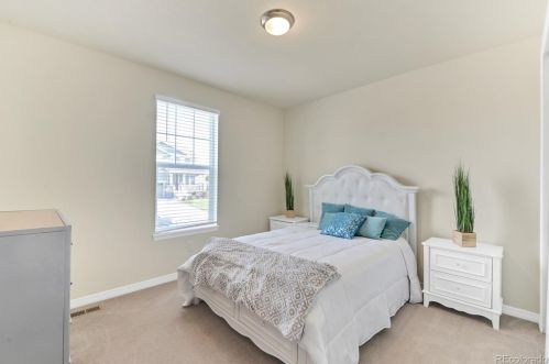 27939 Clifton Pl, Denver CO  80016 exterior