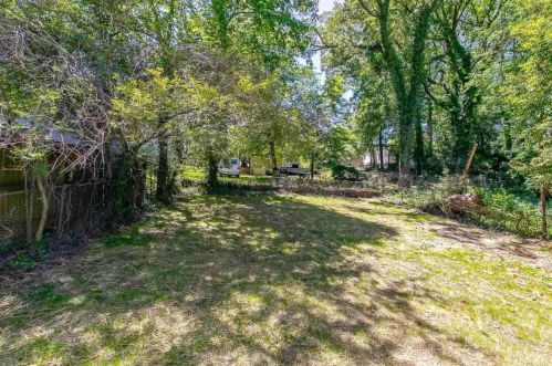 1864 Center Ave, Atlanta GA  30344-4656 exterior