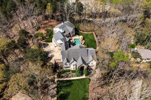 360 Cameron Ridge Dr, Atlanta GA  30328-4710 exterior