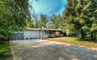 3187 Sacramento Dr, Redding, CA 96001-5022