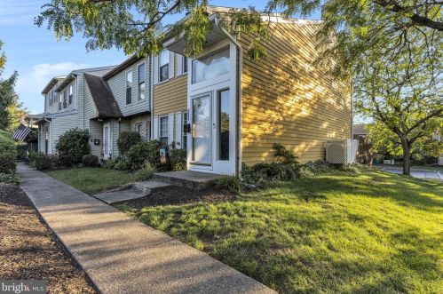 660 Lopax Rd, Harrisburg, PA 17112-4358