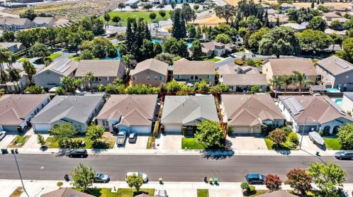 1070 Cypress Run Dr, Stockton, CA 95209-4544