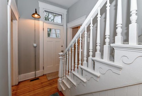 2612 Hemlock St, Cincinnati OH  45206-1608 exterior